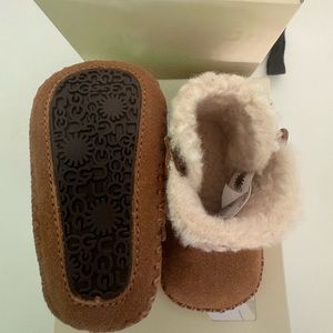 UGG Baby Lemmy ll Boots in Chestnut